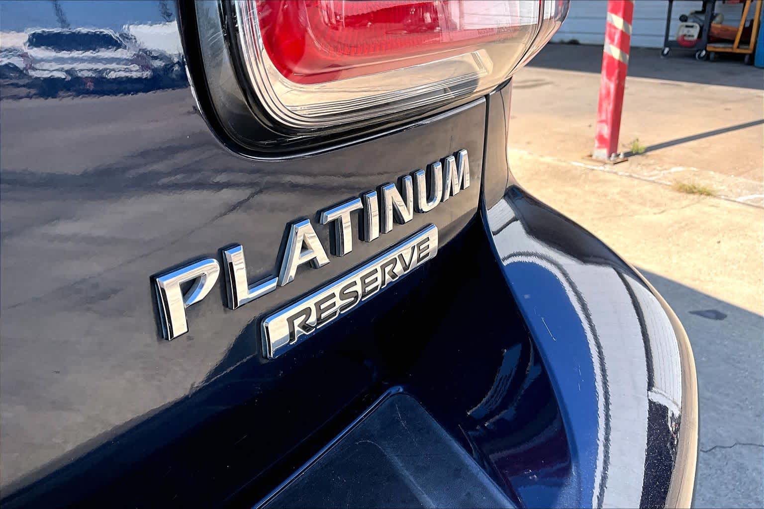 2018 Nissan Armada photo 9 of 34