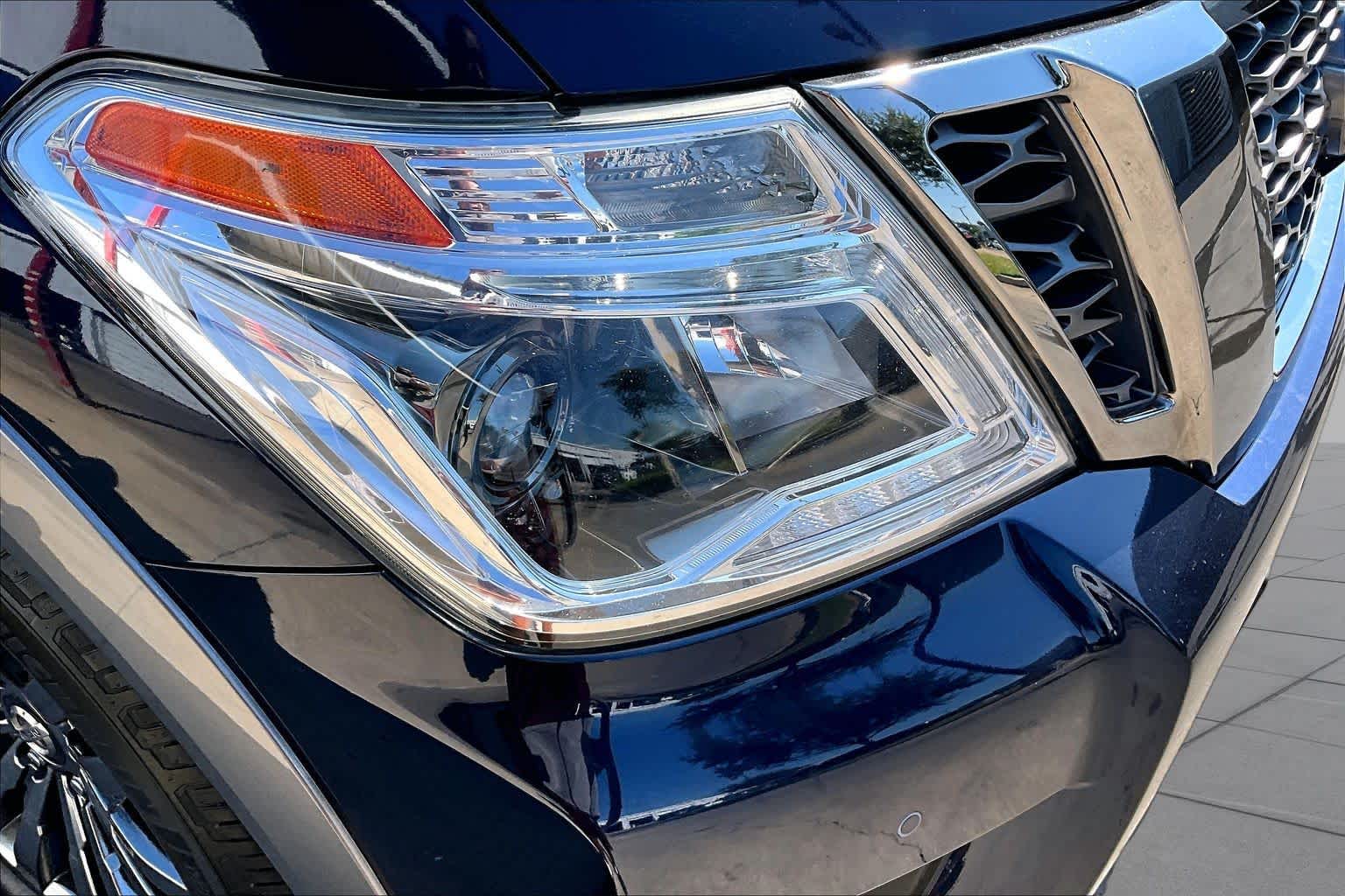 2018 Nissan Armada photo 27 of 34