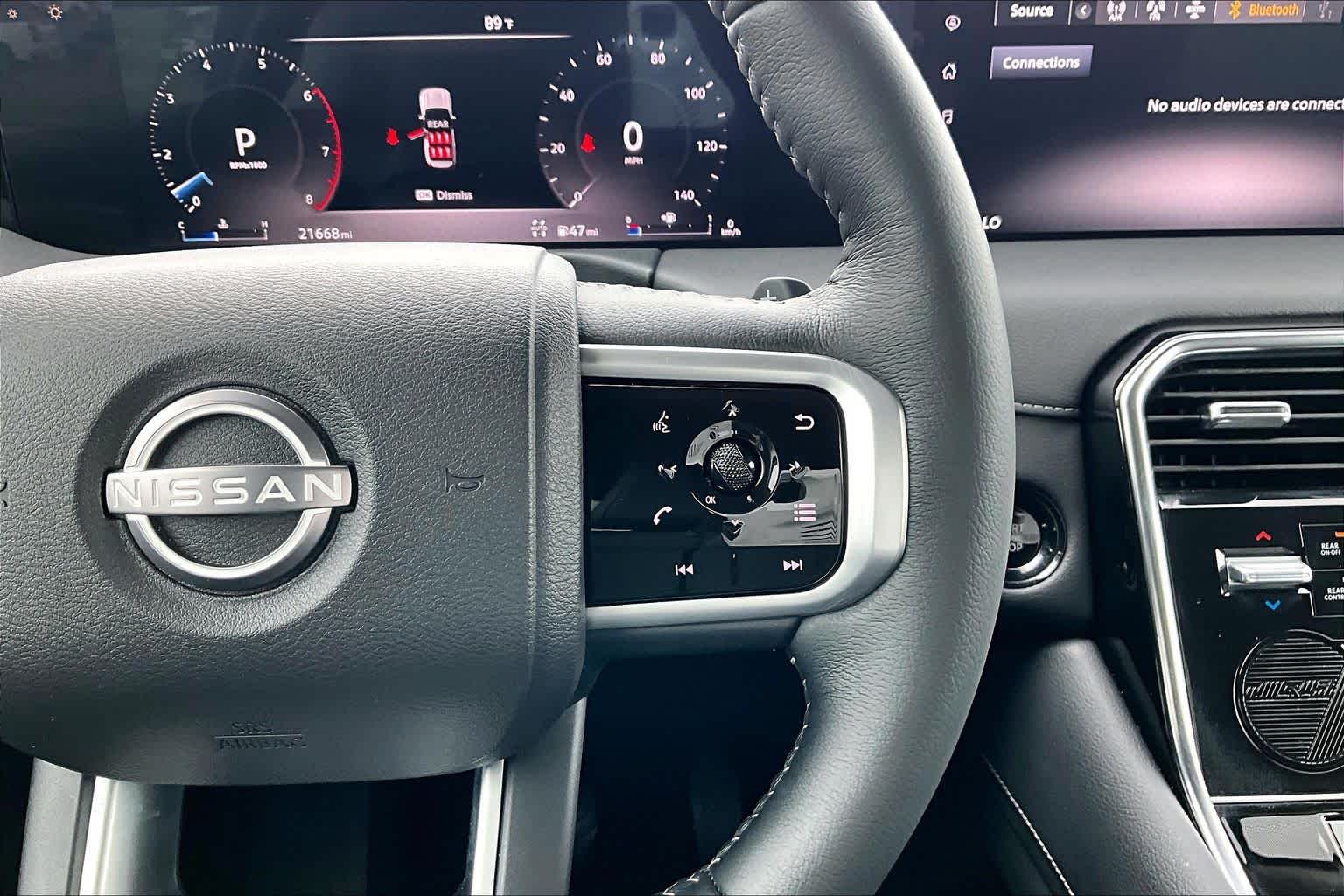 2025 Nissan Armada photo 25 of 35