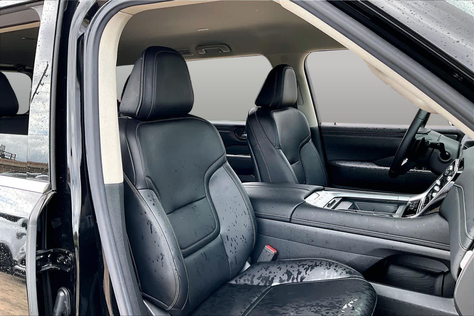 2025 Nissan Armada photo 9 of 35