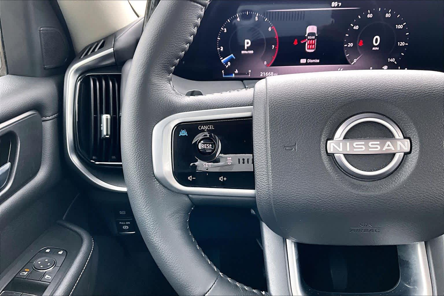 2025 Nissan Armada photo 24 of 35