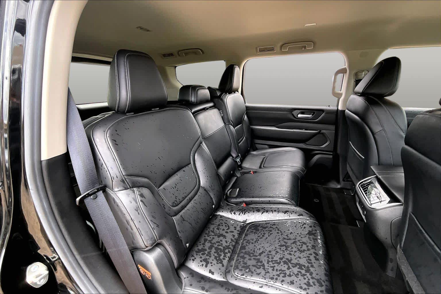 2025 Nissan Armada photo 21 of 35