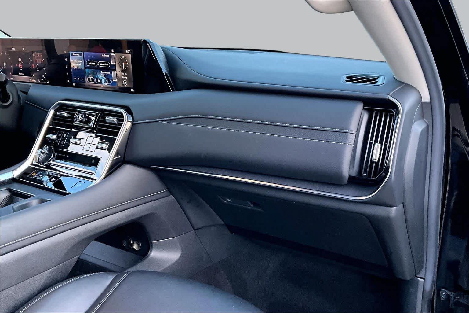 2025 Nissan Armada photo 19 of 37