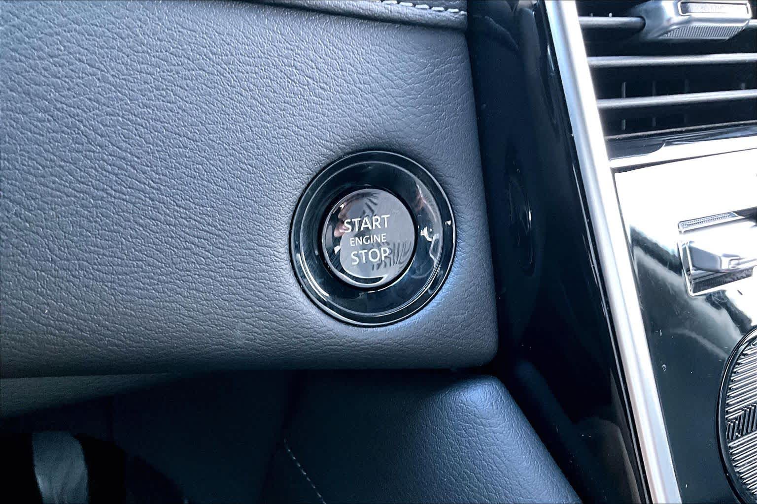 2025 Nissan Armada photo 34 of 37