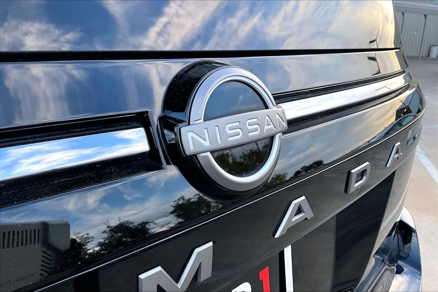 2025 Nissan Armada photo 10 of 37