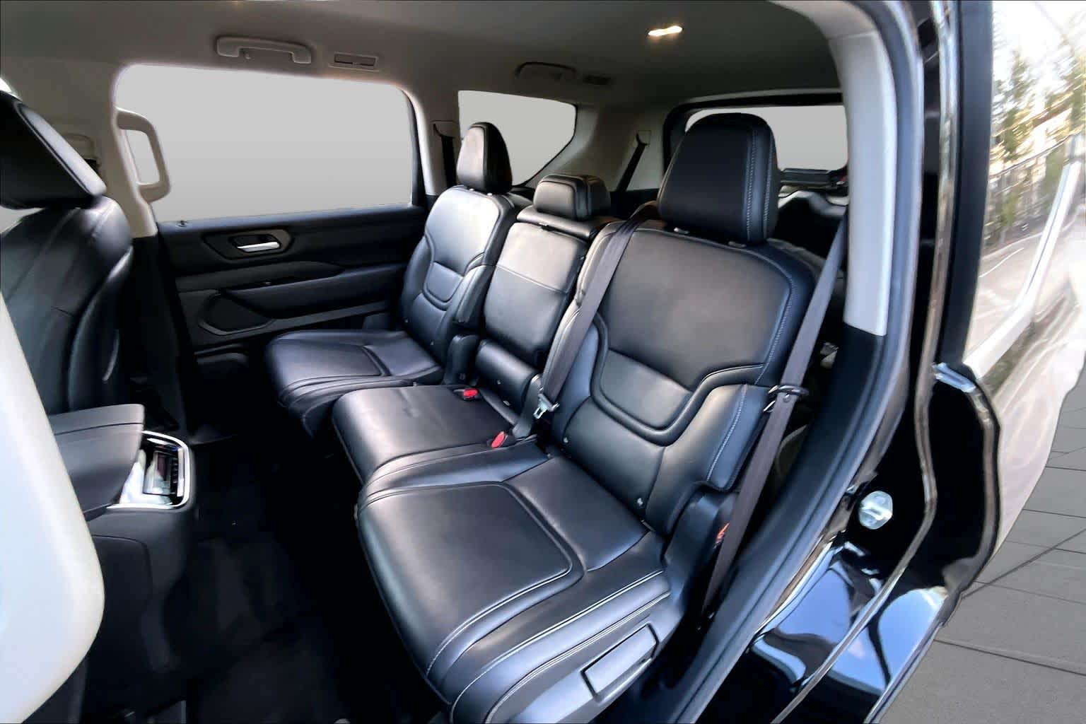 2025 Nissan Armada photo 20 of 37