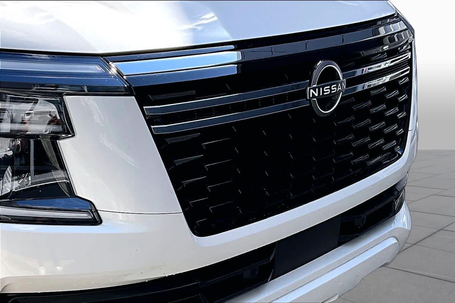 2026 Nissan Armada SV Aspen White Tricoat at Sterling McCall Nissan