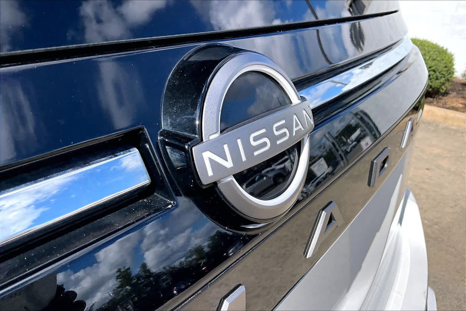 2026 Nissan Armada SV Aspen White Tricoat at Sterling McCall Nissan