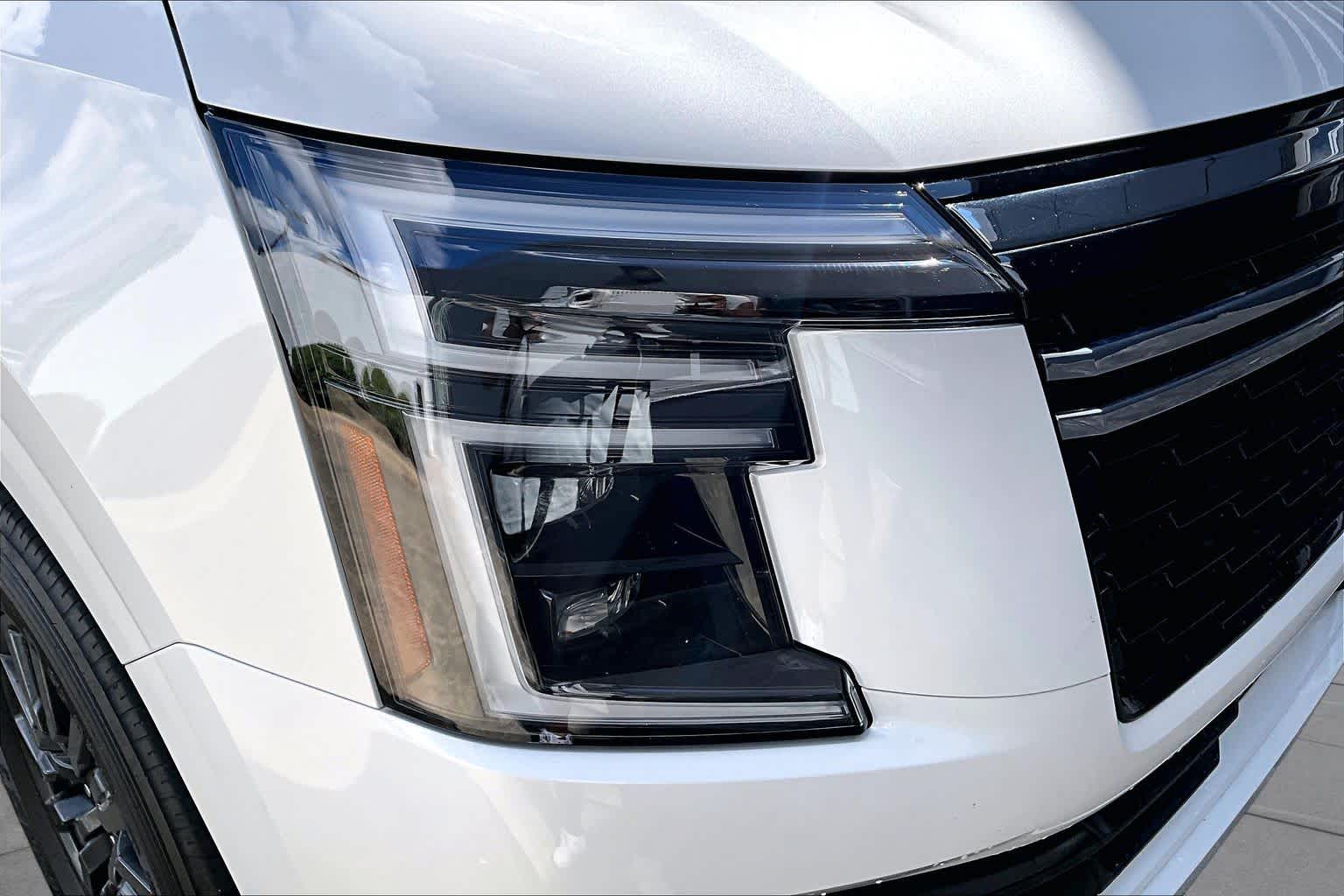 2026 Nissan Armada SV Aspen White Tricoat at Sterling McCall Nissan