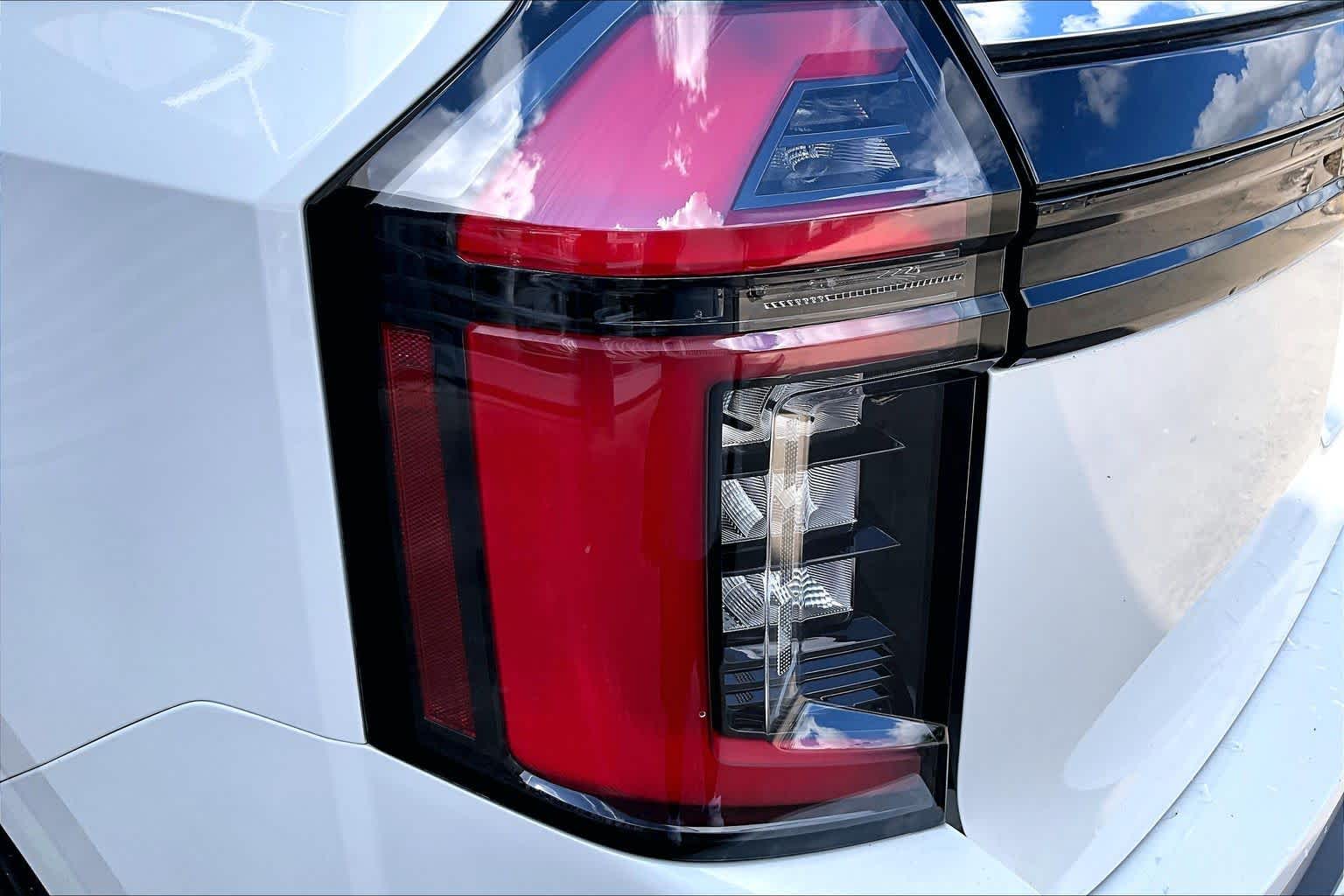 2026 Nissan Armada SV Aspen White Tricoat at Sterling McCall Nissan