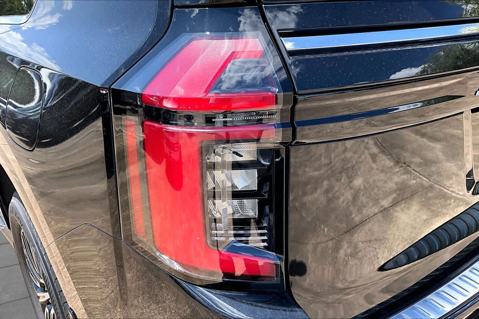 2026 Nissan Armada SL - 11