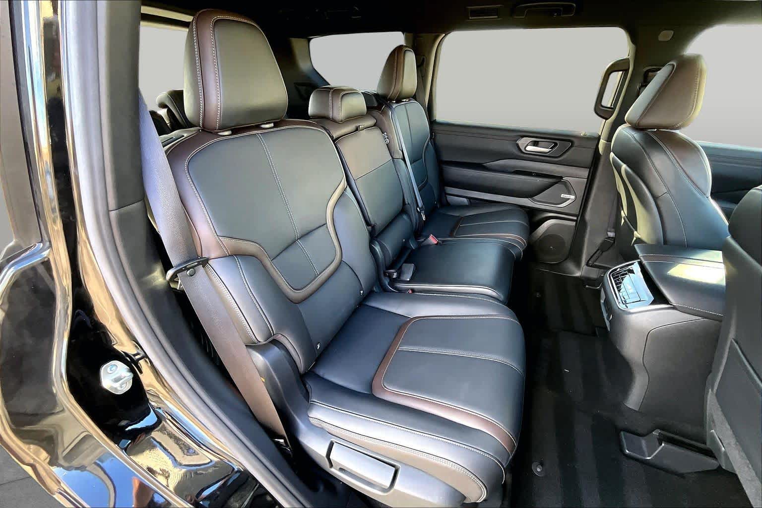 2026 Nissan Armada photo 19 of 34