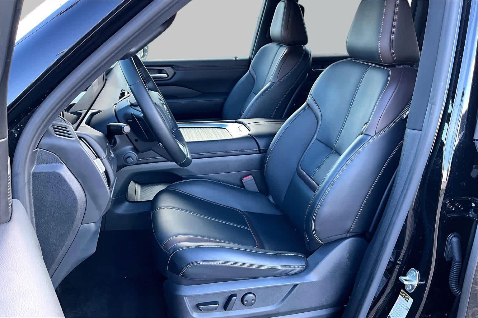 2026 Nissan Armada photo 6 of 34
