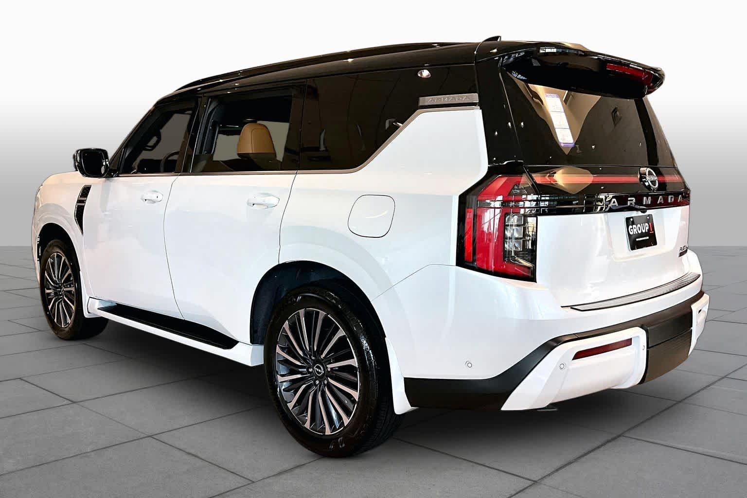 2026 Nissan Armada Platinum Reserve Everest White Pearl Tricoat/Super Black at Robbins Nissan