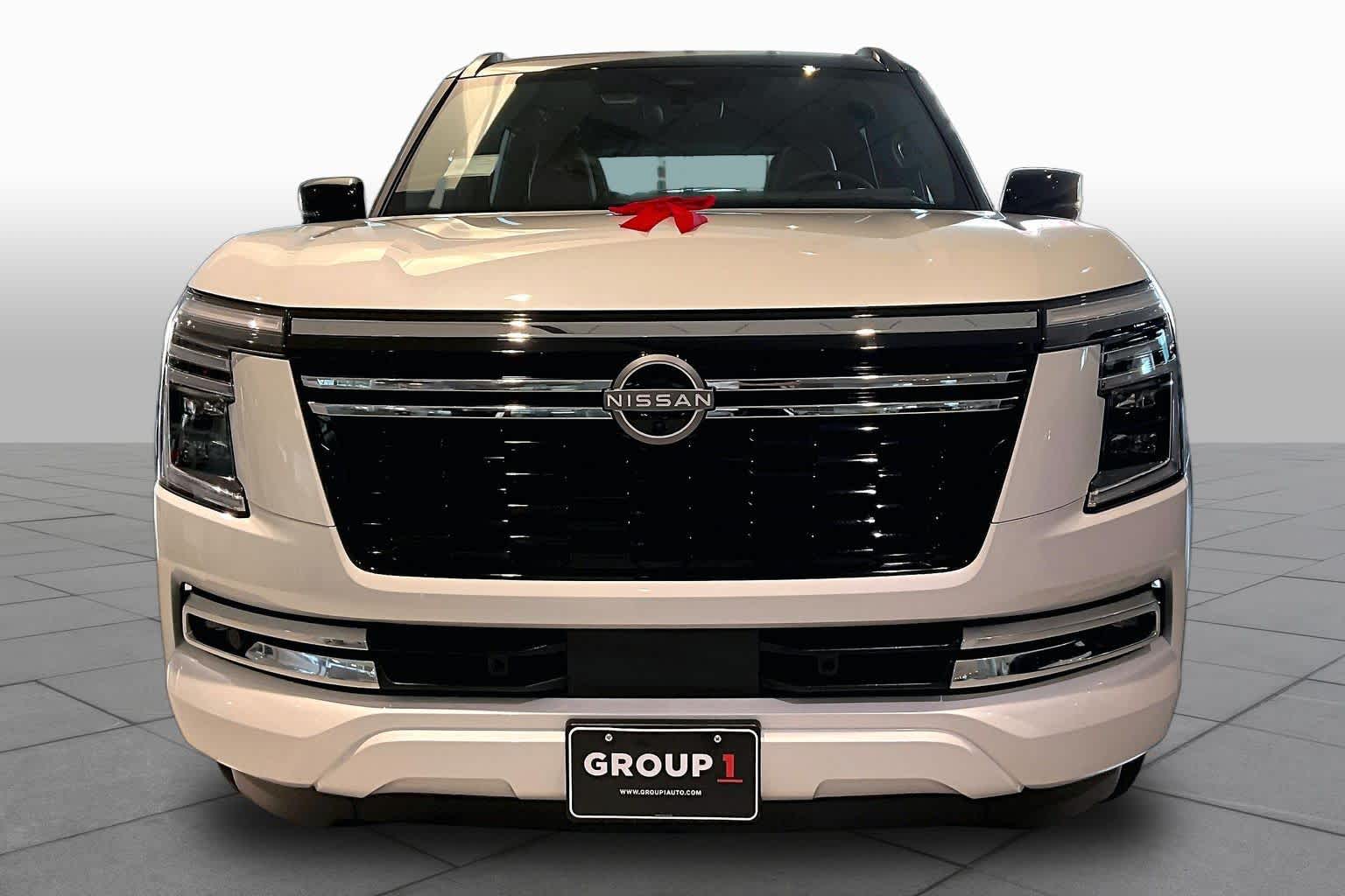 2026 Nissan Armada Platinum Reserve Everest White Pearl Tricoat/Super Black at Robbins Nissan