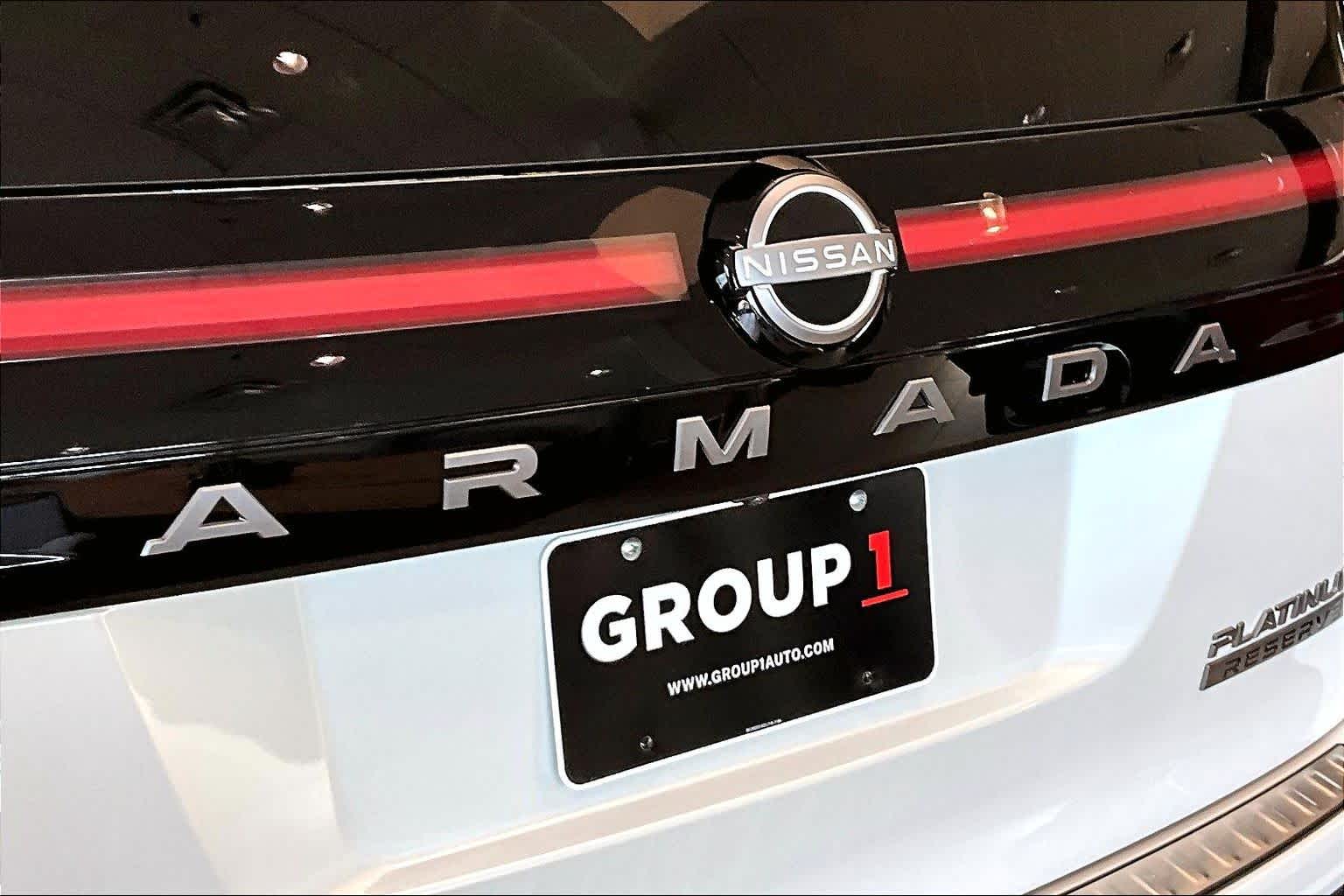 2026 Nissan Armada Platinum Reserve Everest White Pearl Tricoat/Super Black at Robbins Nissan