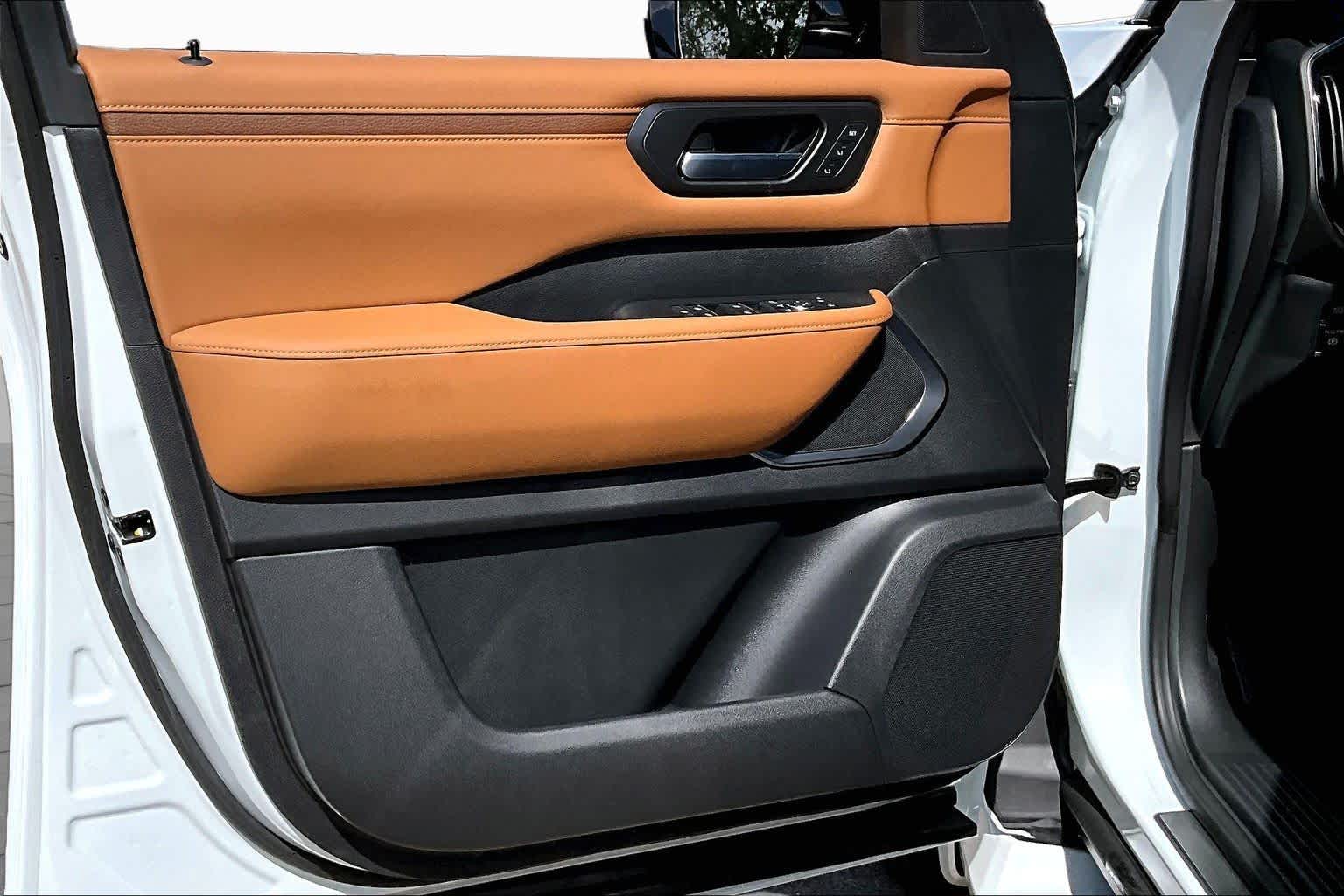 2026 Nissan Armada Platinum Reserve Everest White Pearl Tricoat/Super Black at Sterling McCall Nissan