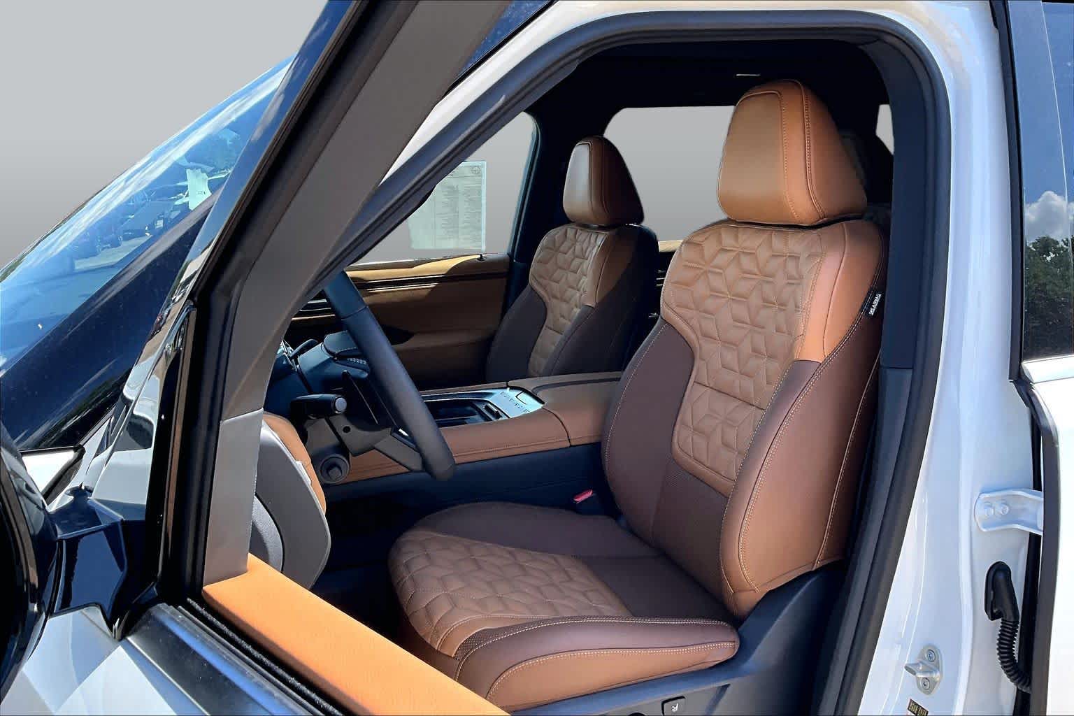 2026 Nissan Armada Platinum Reserve Everest White Pearl Tricoat/Super Black at Sterling McCall Nissan