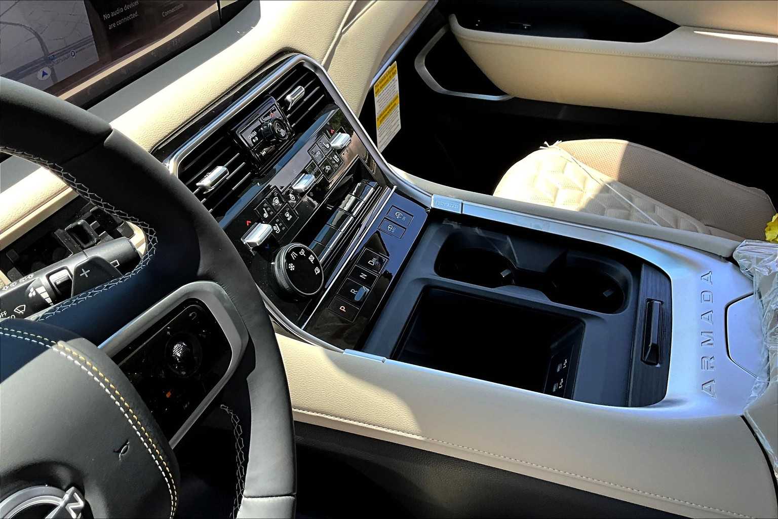 2025 Nissan Armada Platinum Reserve - 10