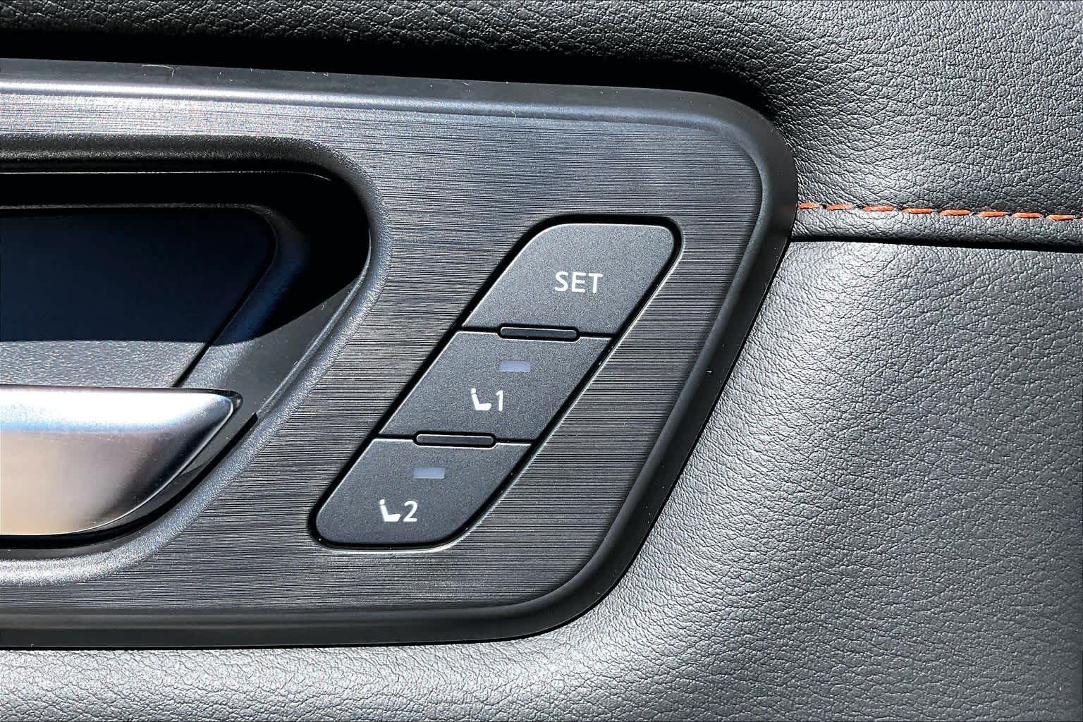 2026 Nissan Armada PRO-4X Alpine Metallic/Super Black at Robbins Nissan