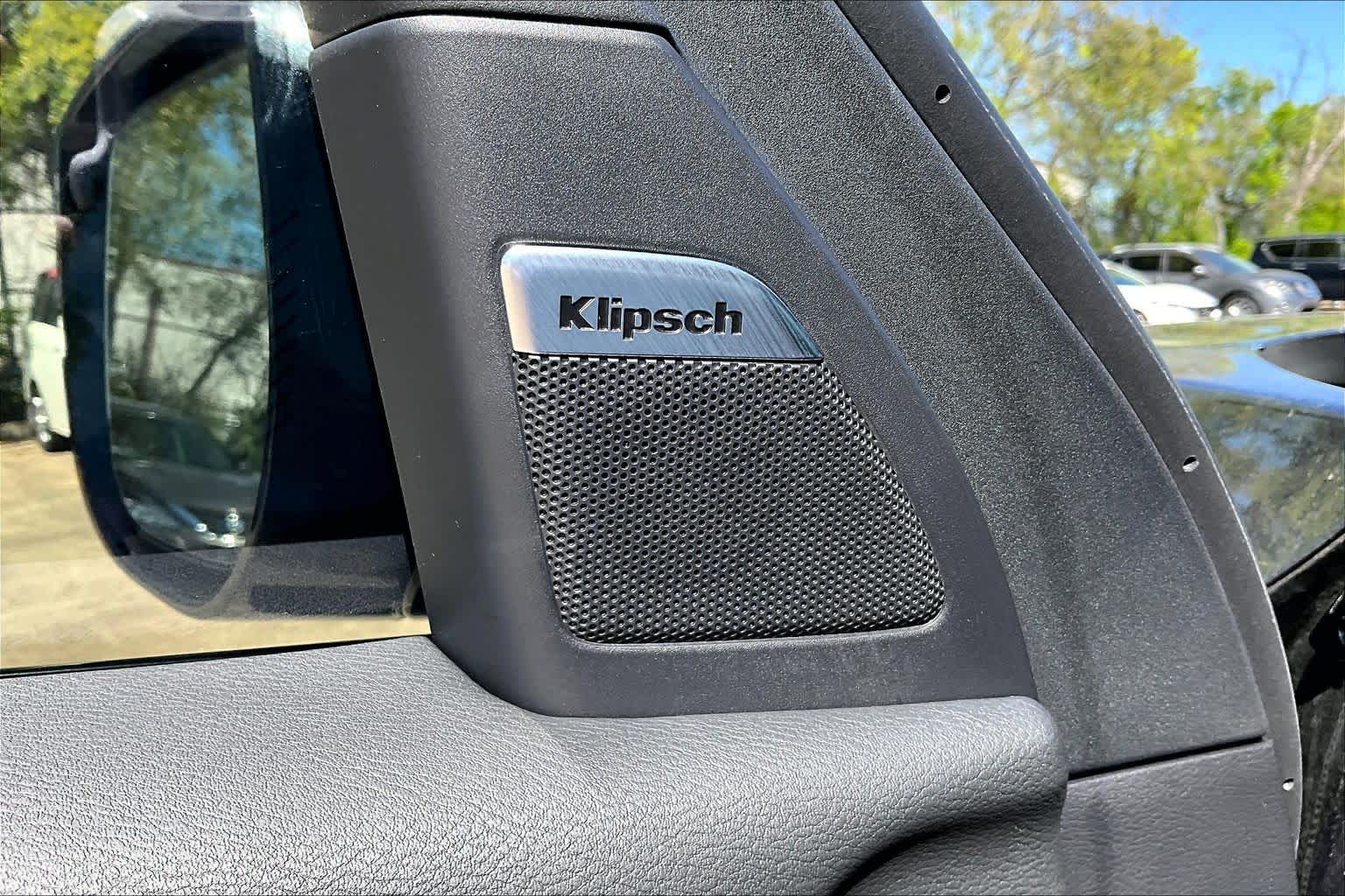 2026 Nissan Armada PRO-4X Alpine Metallic/Super Black at Robbins Nissan