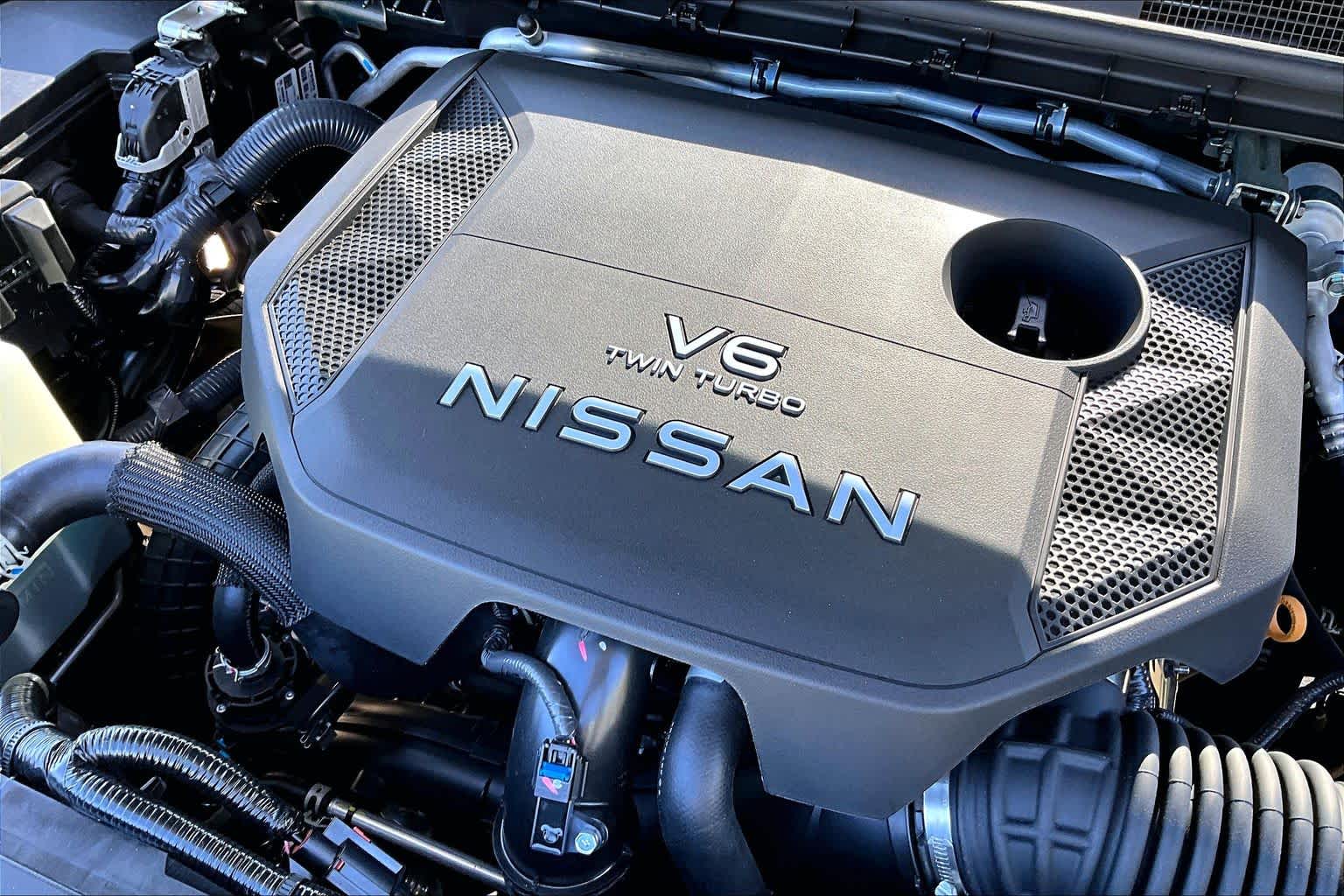 2026 Nissan Armada PRO-4X Alpine Metallic/Super Black at Robbins Nissan