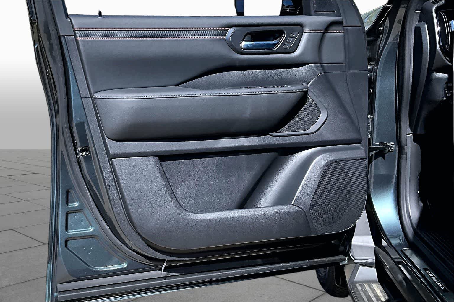 2026 Nissan Armada PRO-4X Alpine Metallic/Super Black at Robbins Nissan