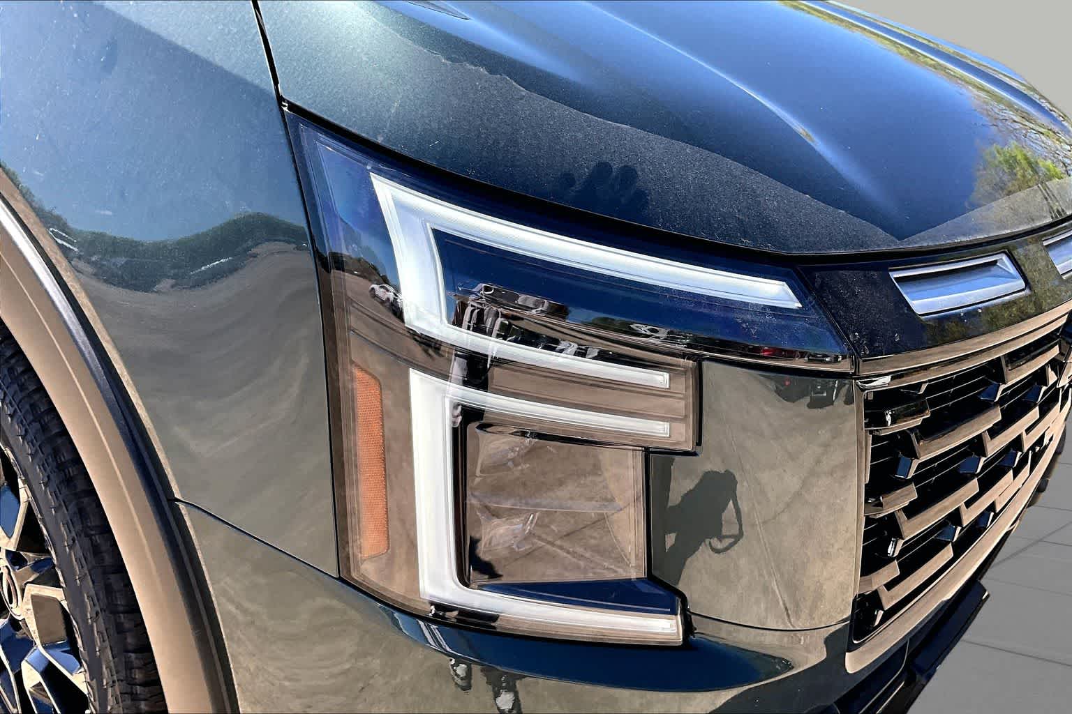 2026 Nissan Armada PRO-4X Alpine Metallic/Super Black at Robbins Nissan