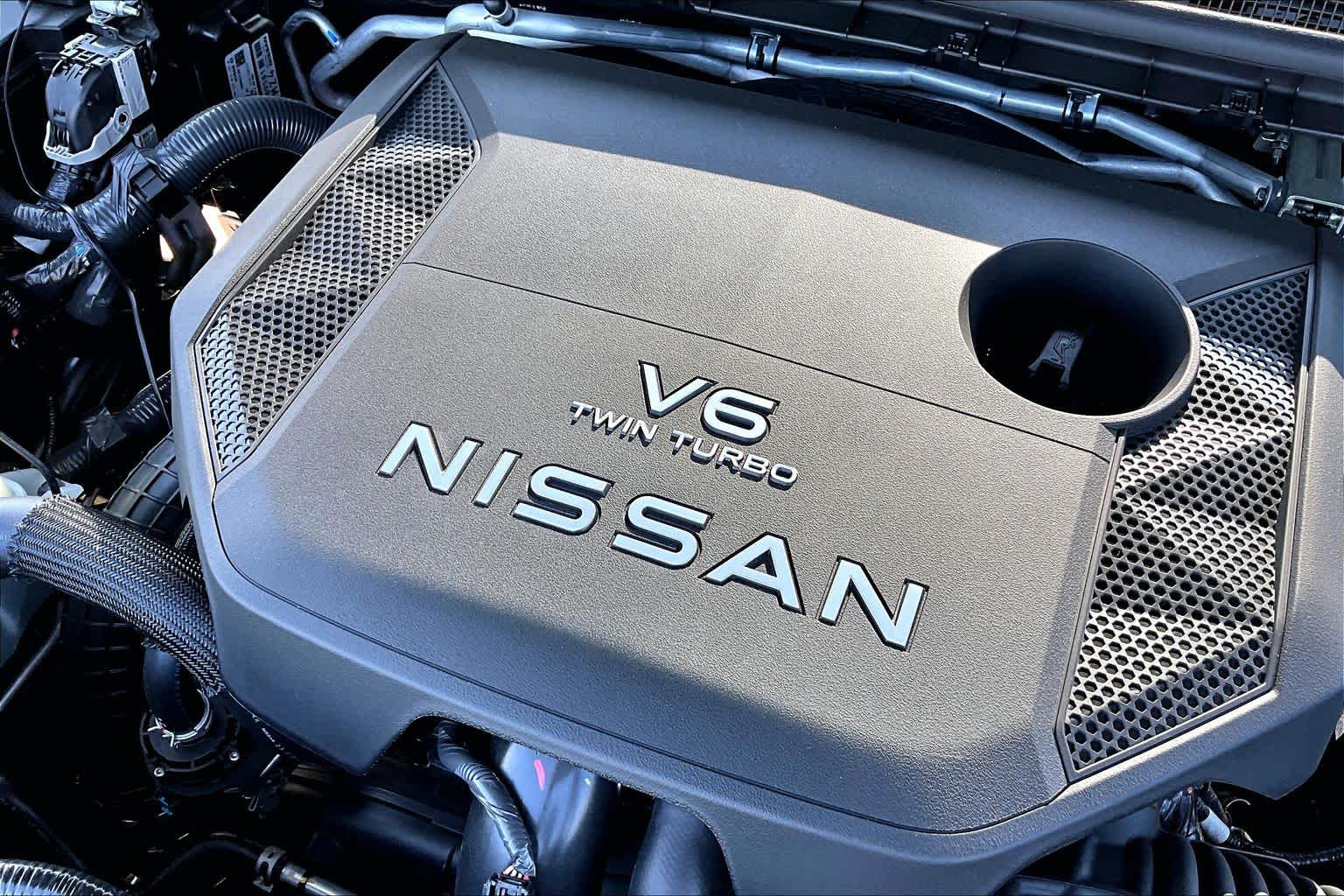 2026 Nissan Armada PRO-4X Alpine Metallic/Super Black at Robbins Nissan
