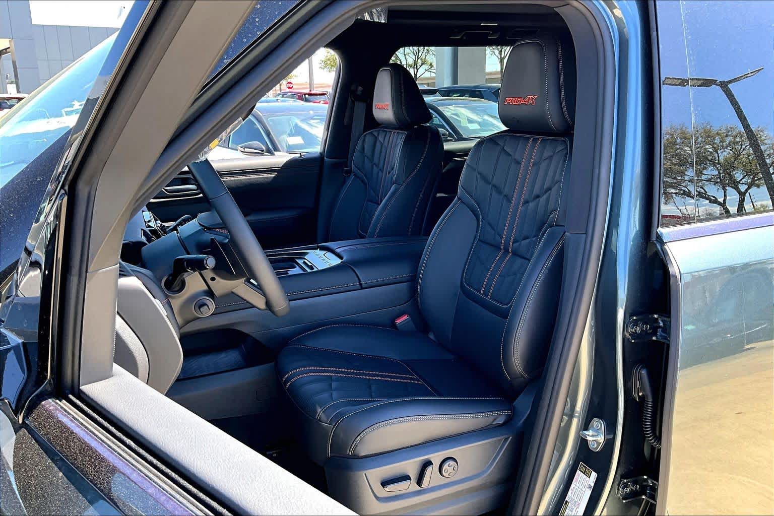 2026 Nissan Armada PRO-4X Alpine Metallic/Super Black at Sterling McCall Nissan