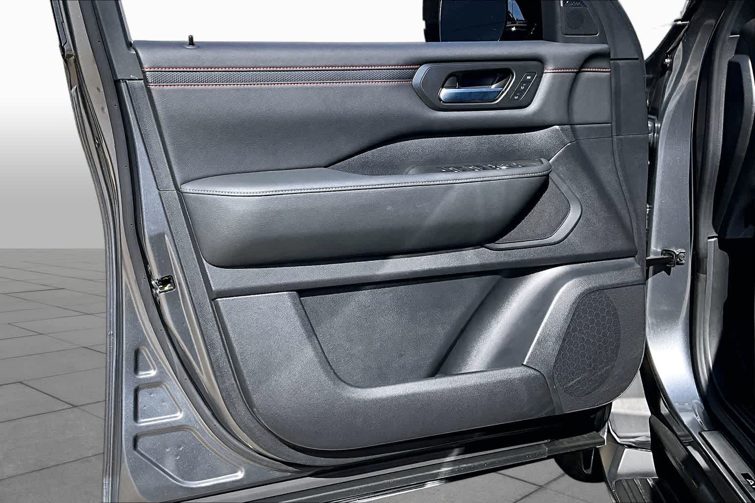 2026 Nissan Armada PRO-4X Gun Metallic at Robbins Nissan