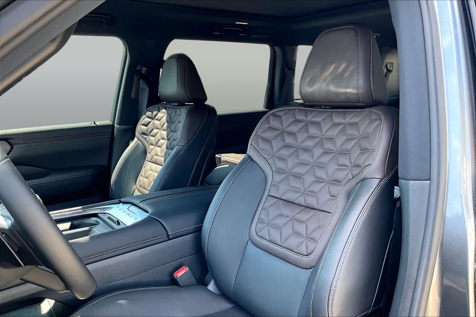 2026 Nissan Armada photo 18 of 20