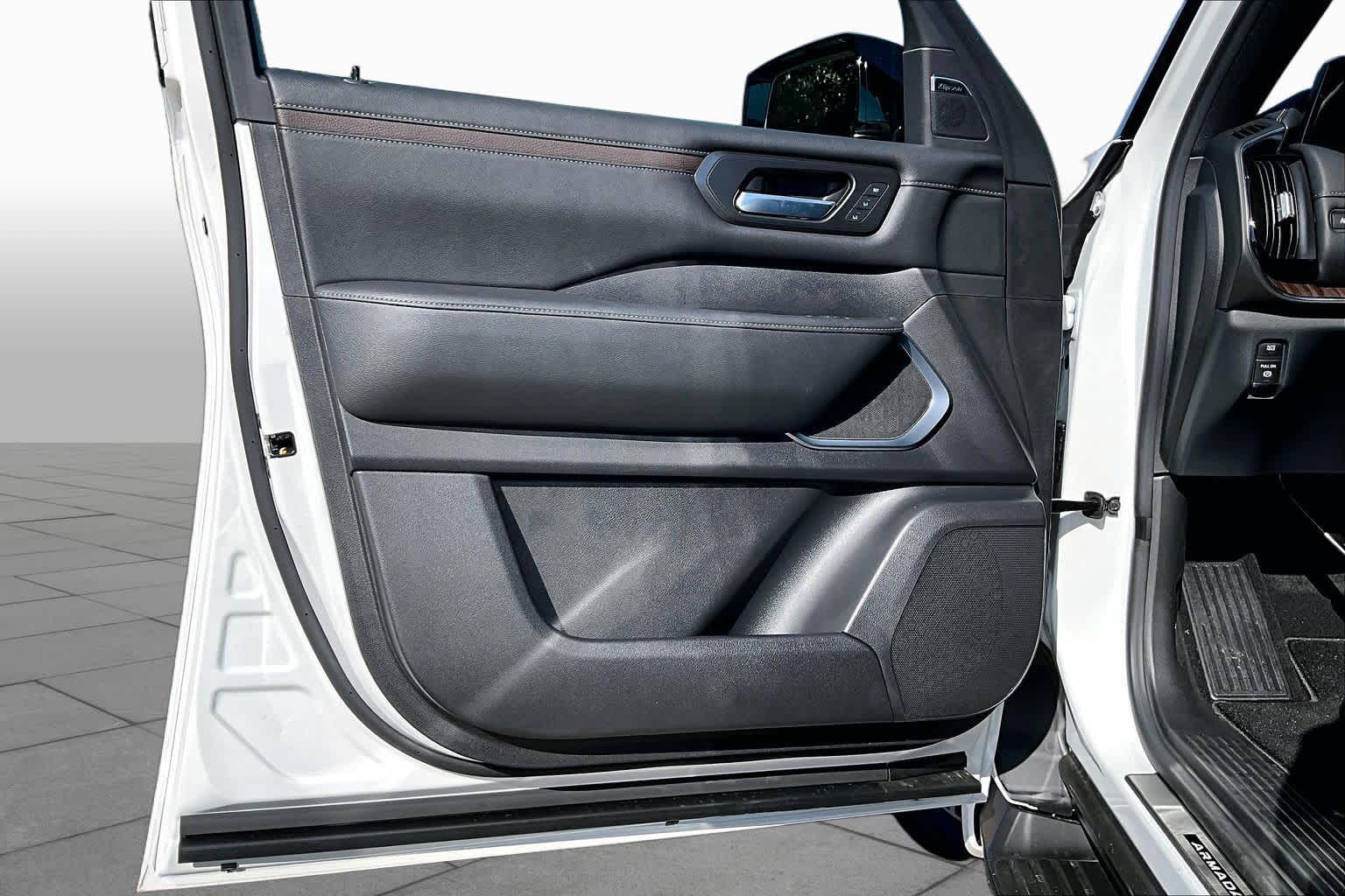 2026 Nissan Armada photo 16 of 21