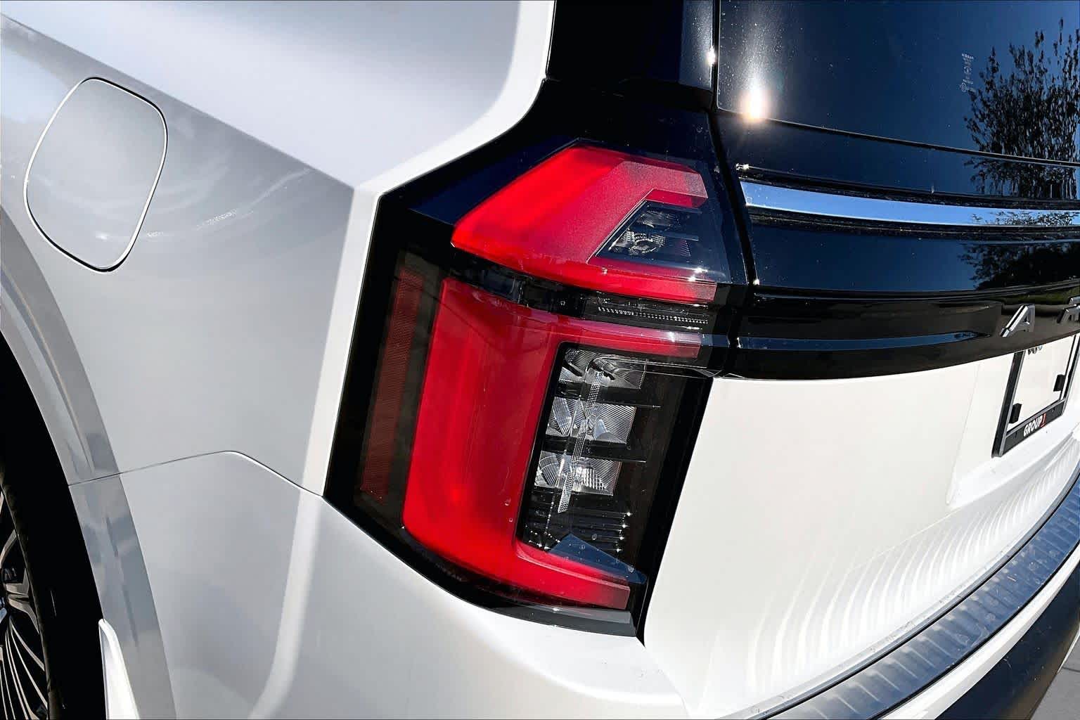 2026 Nissan Armada photo 12 of 21
