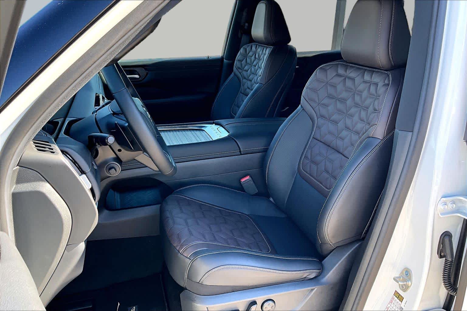 2026 Nissan Armada photo 18 of 21