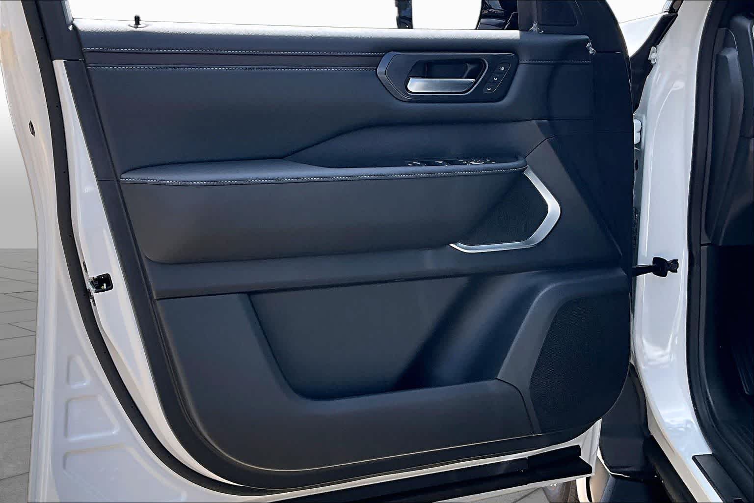 2026 Nissan Armada photo 16 of 20