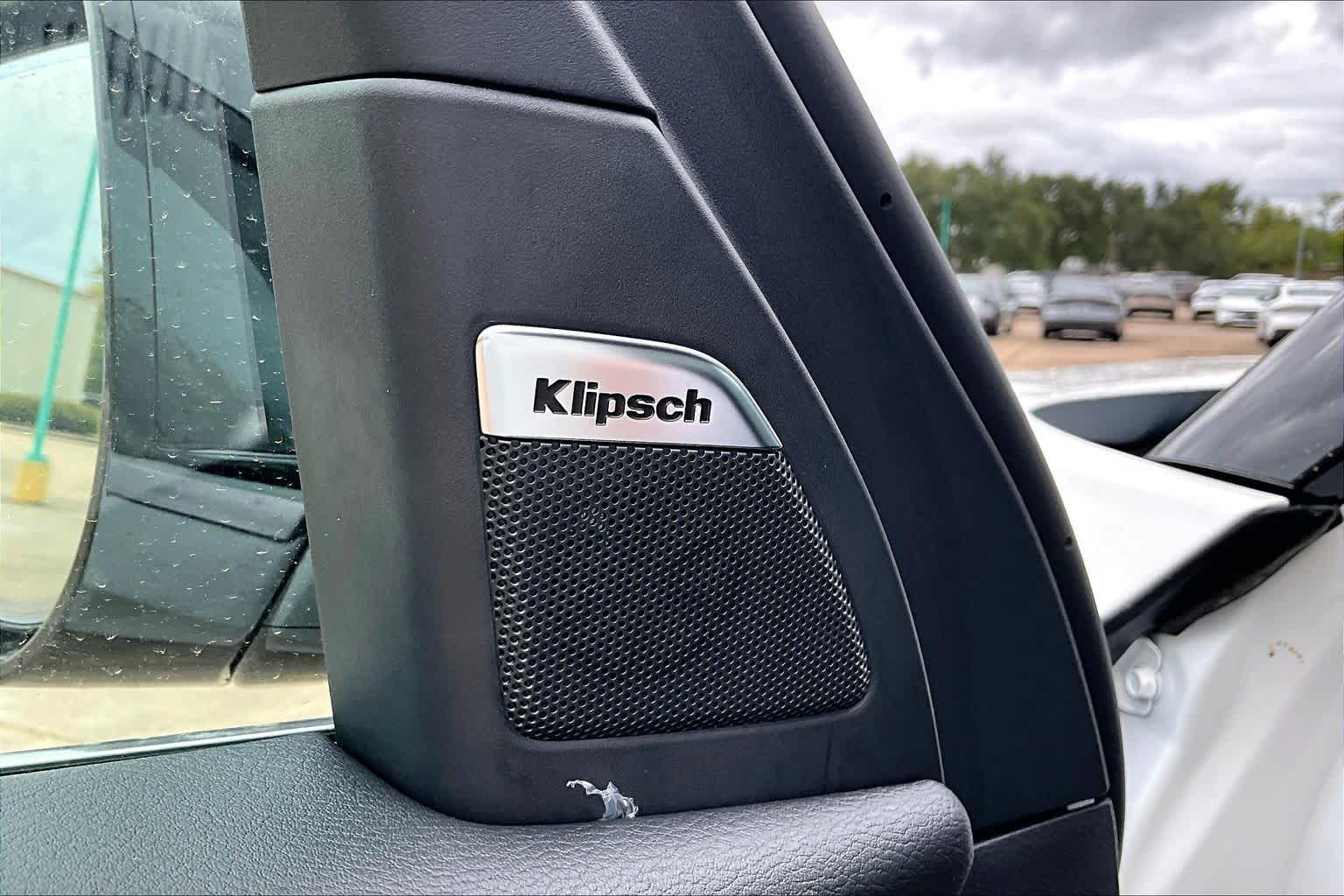2027 Nissan Armada photo 14 of 21
