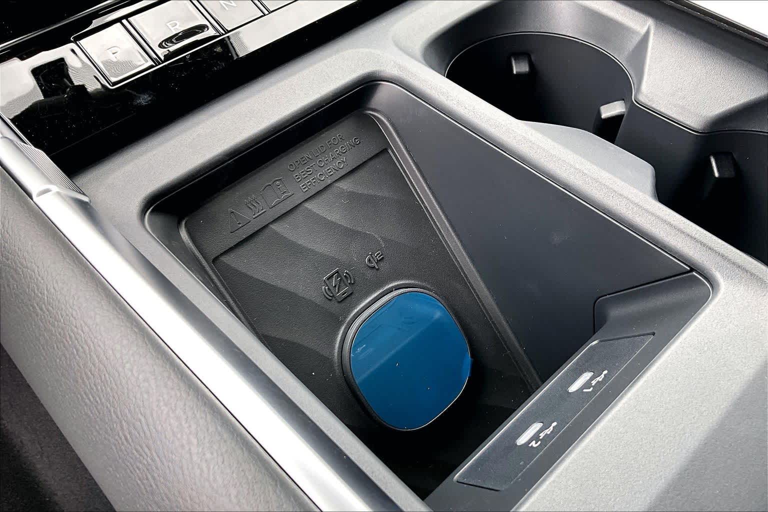 2027 Nissan Armada photo 13 of 21