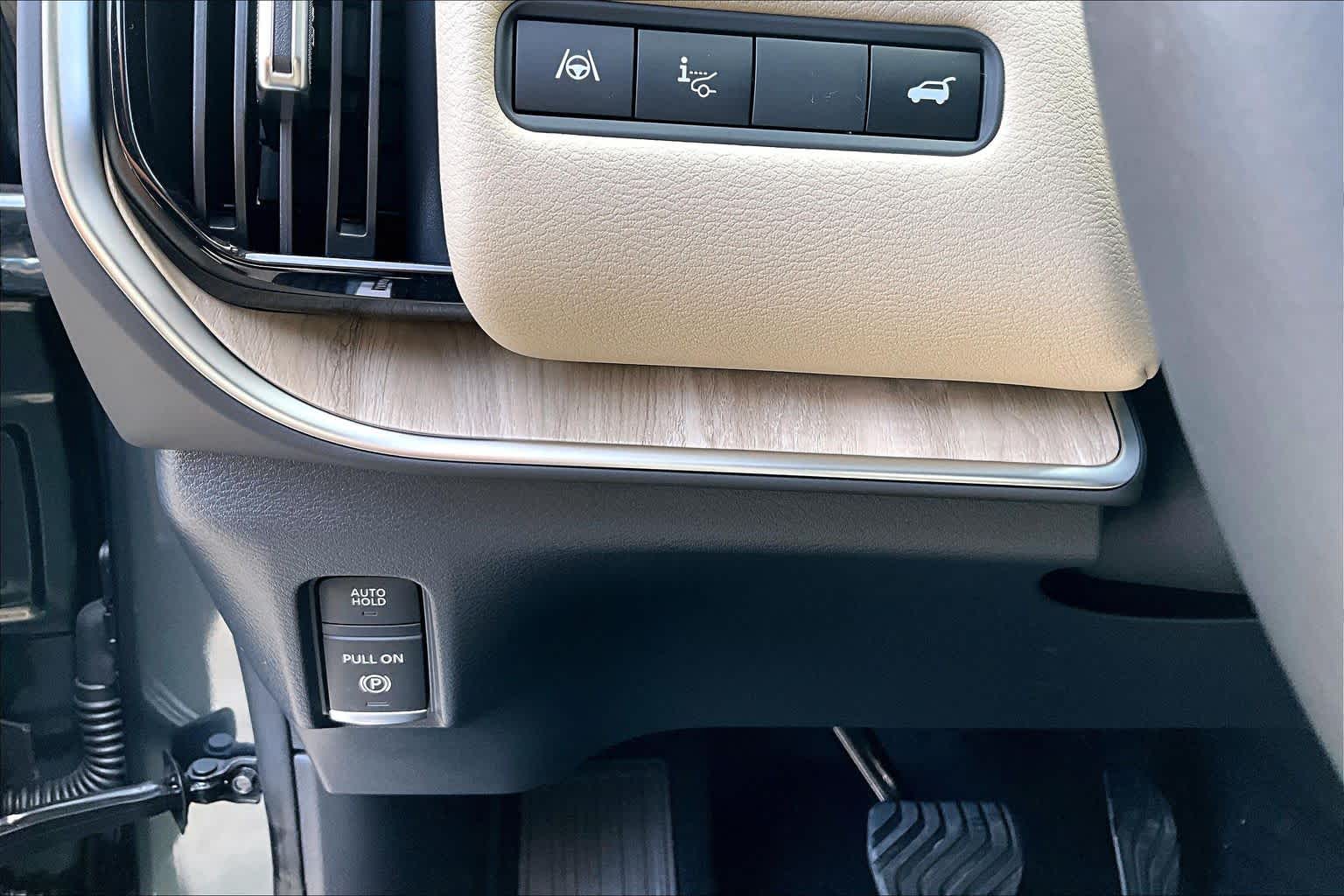 2026 Nissan Armada Platinum Alpine Metallic/Super Black at Sterling McCall Nissan
