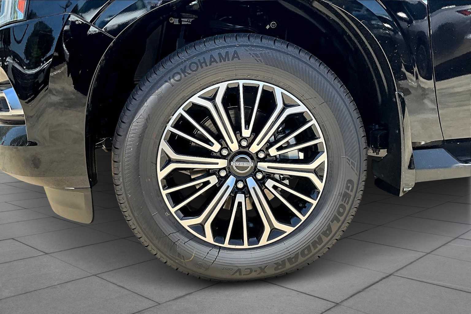 2025 Nissan Armada Platinum - 8