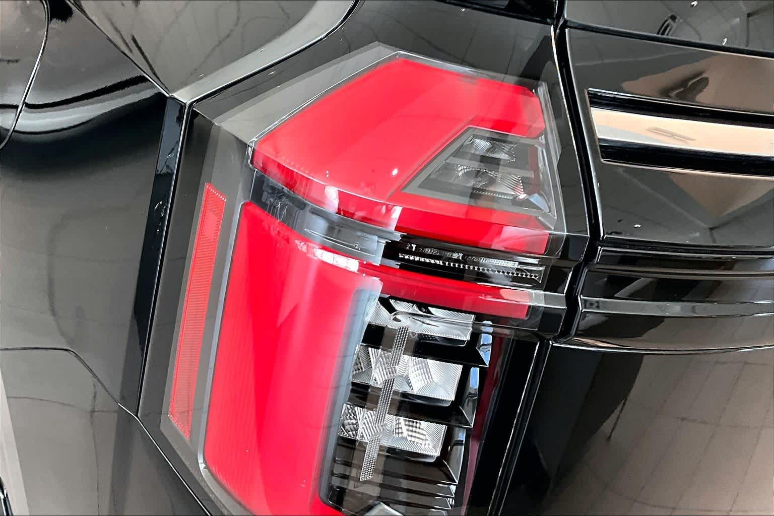 2026 Nissan Armada Platinum - 11