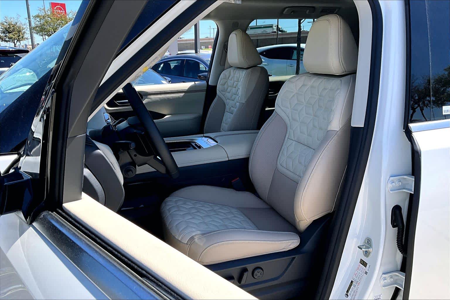 2026 Nissan Armada Platinum Aspen White Tricoat at Sterling McCall Nissan