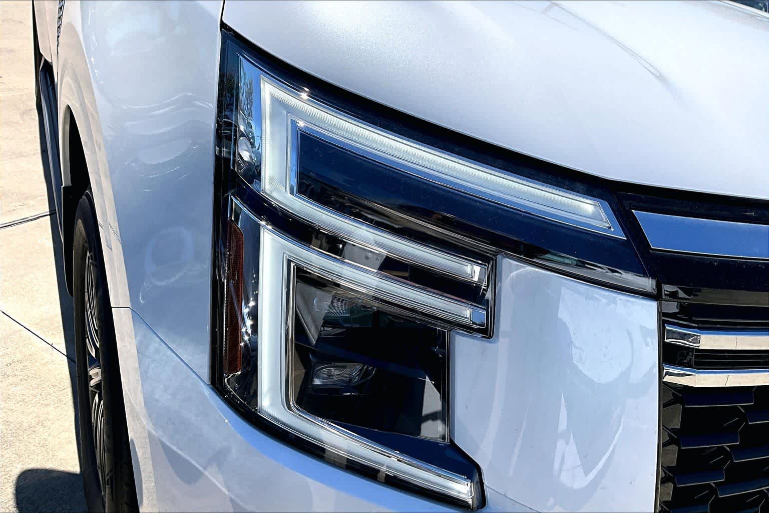 2026 Nissan Armada Platinum Aspen White Tricoat at Sterling McCall Nissan