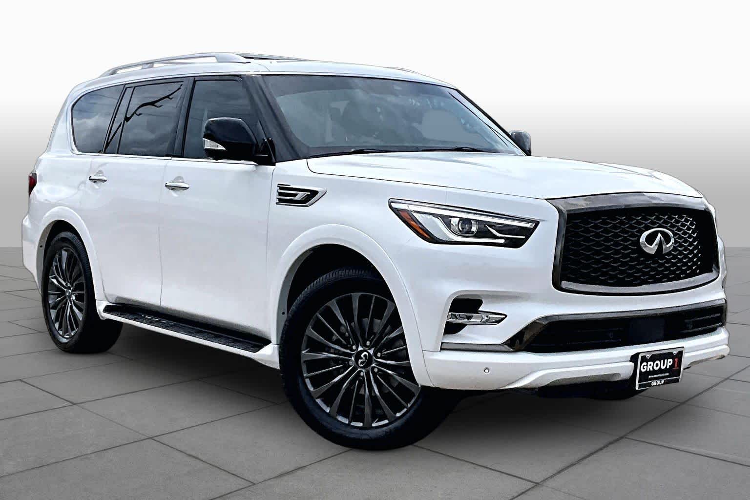 2021 INFINITI QX80 photo 3 of 35