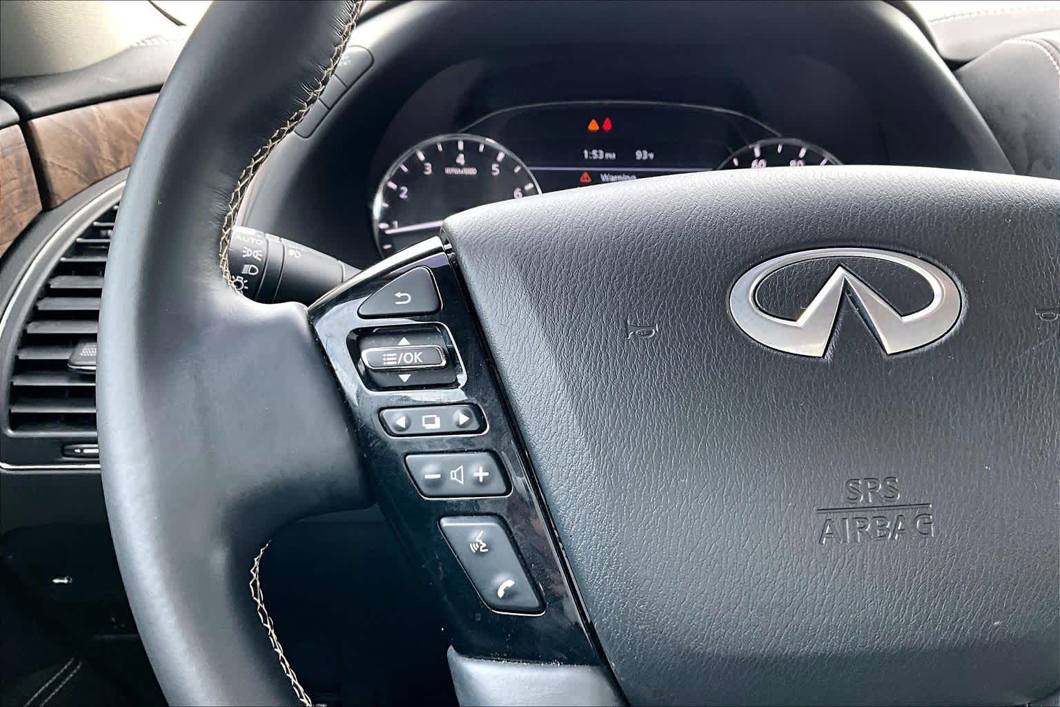 2021 INFINITI QX80 photo 24 of 35