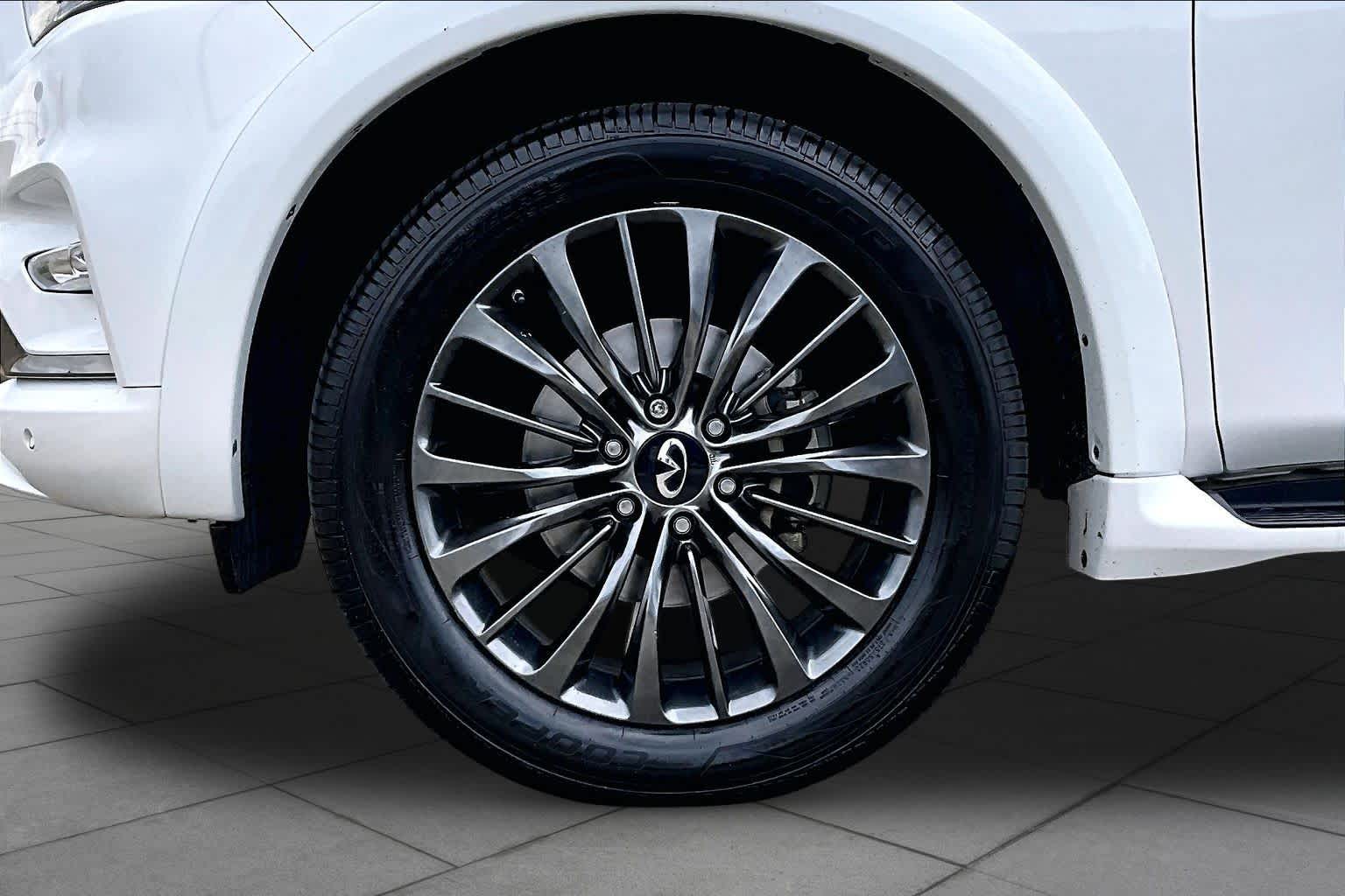 2021 INFINITI QX80 photo 11 of 35