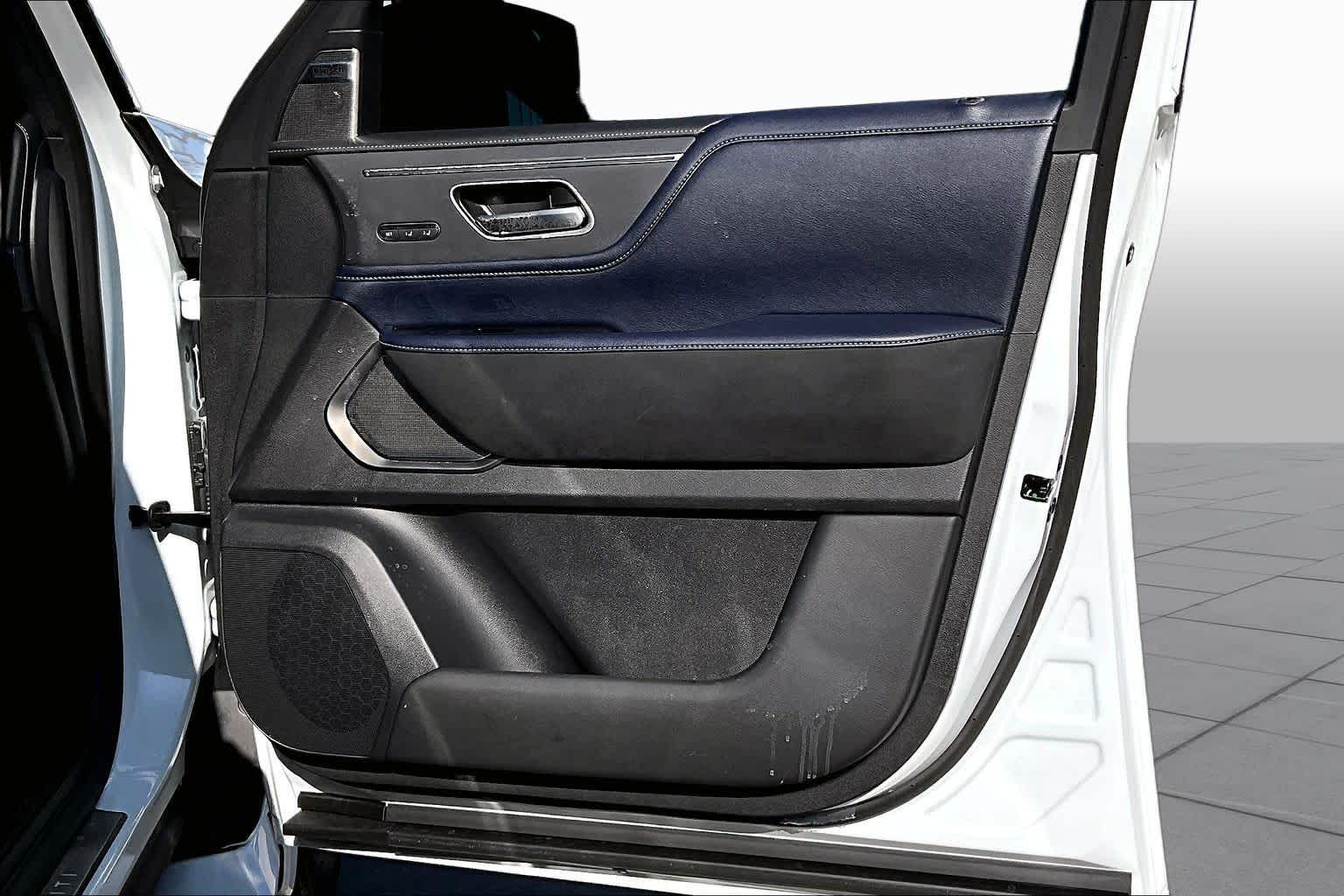2026 INFINITI QX80 photo 23 of 34