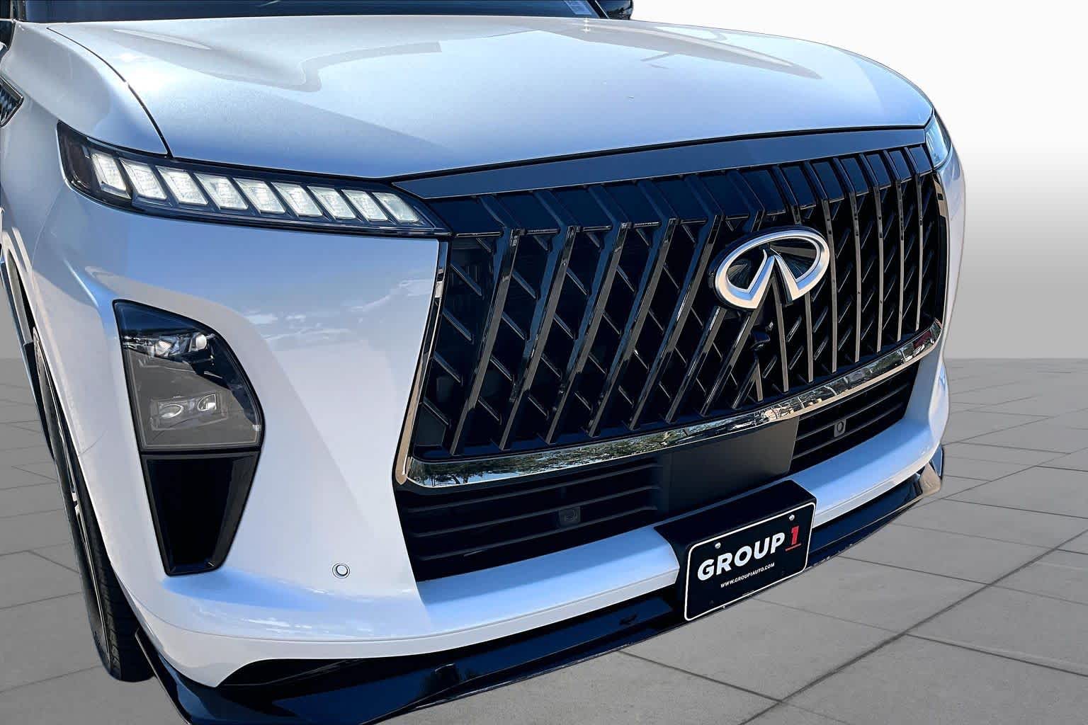 2026 INFINITI QX80 photo 30 of 34