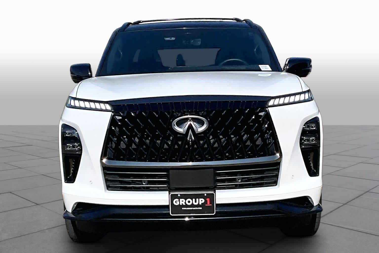 2026 INFINITI QX80 photo 4 of 34