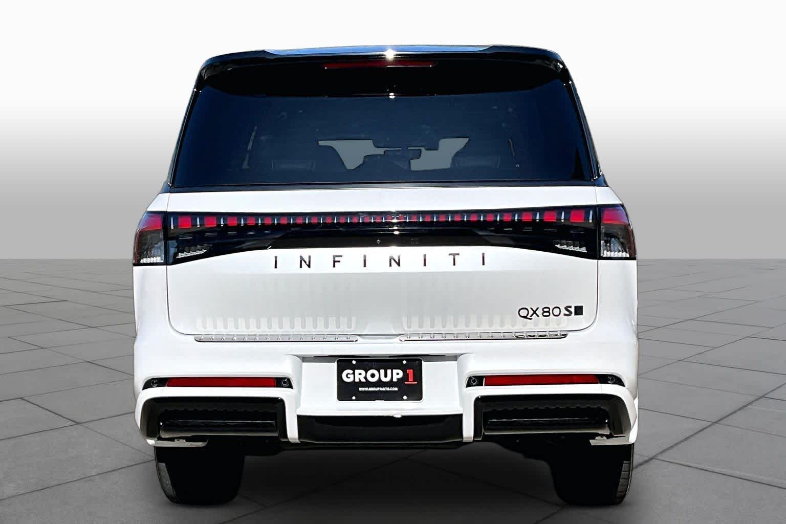 2026 INFINITI QX80 photo 5 of 34